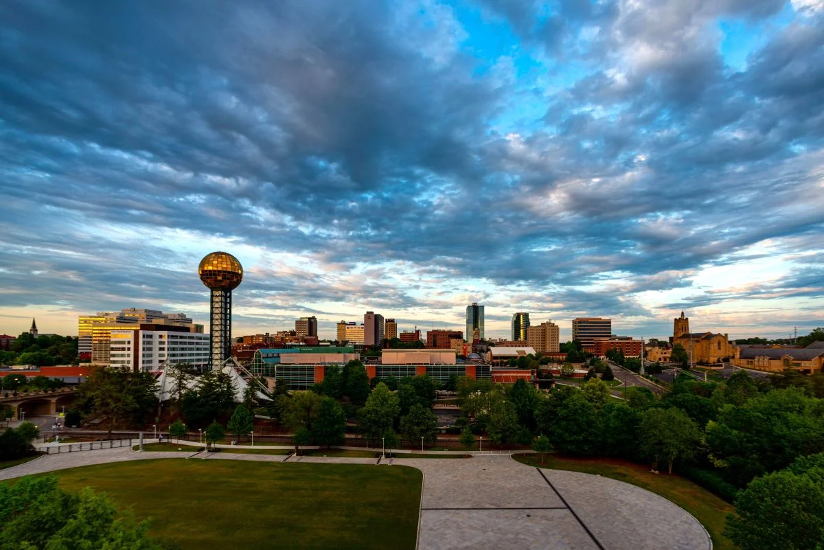 Commercial roof service agreement in Knoxville