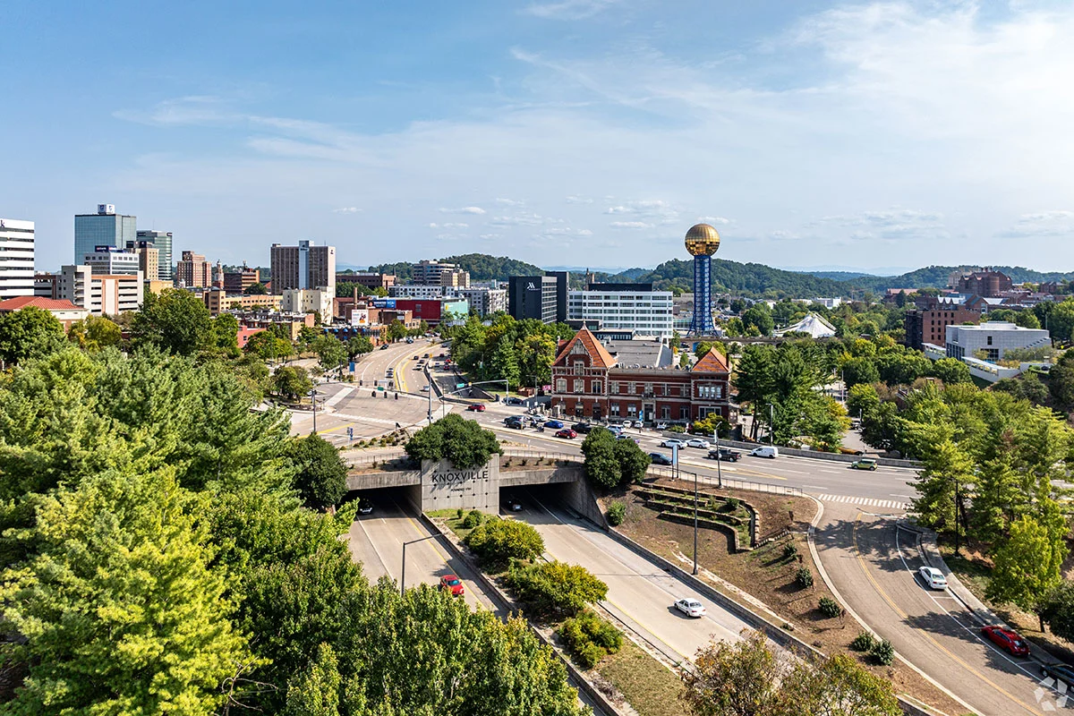 Roof Service Agreements in Knoxville, TN